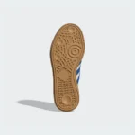 زیره Gum مقاوم با چسبندگی بالا در کفش آدیداس