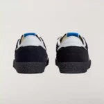 نمای پشت کفش